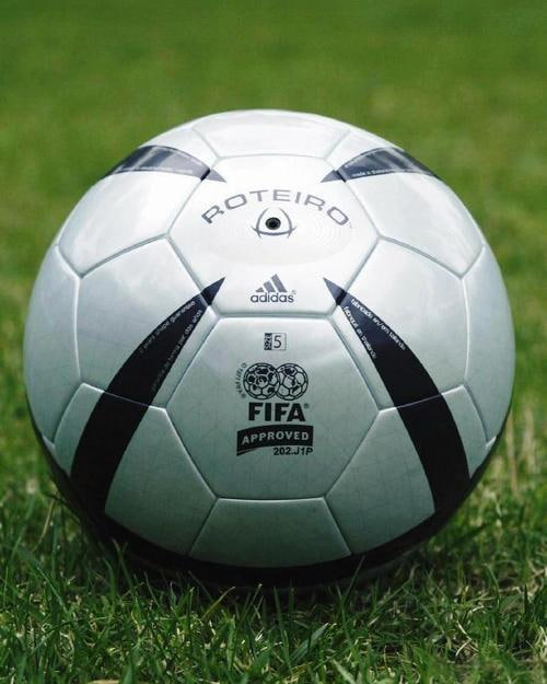 数据分析师使用澳客彩票网14场进行研究